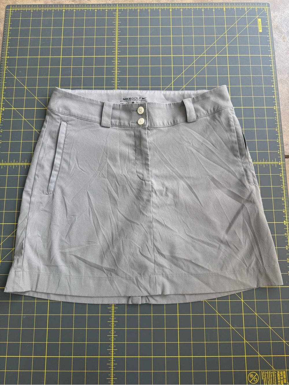 Nike Golf Light Gray Skort with Front Pockets